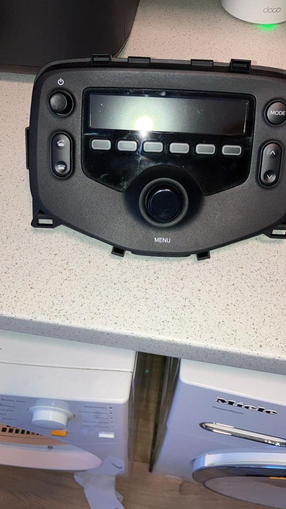 Radio peugot 108, Auto diversen, Ophalen of Verzenden, Zo goed als nieuw
