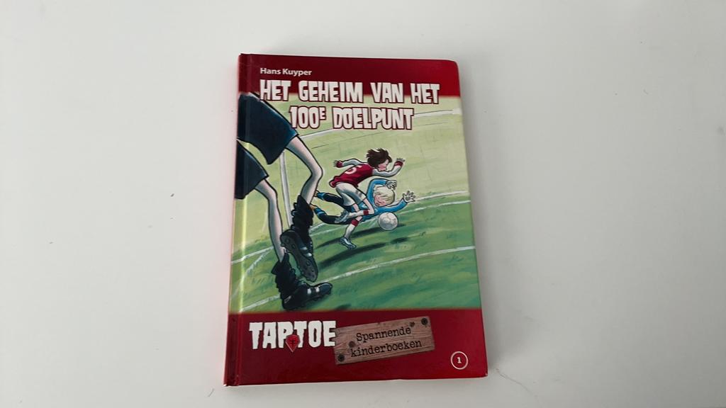 Het geheim van het 100e Doelpunt, Postzegels en Munten, Postzegels | Volle albums en Verzamelingen, Ophalen of Verzenden, Nederland