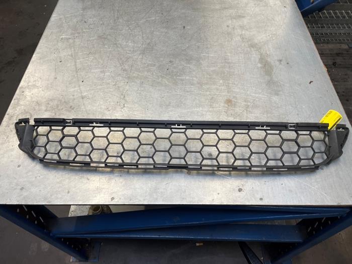 Grille van een Volvo V60, Gebruikt, -, -, Ophalen of Verzenden
