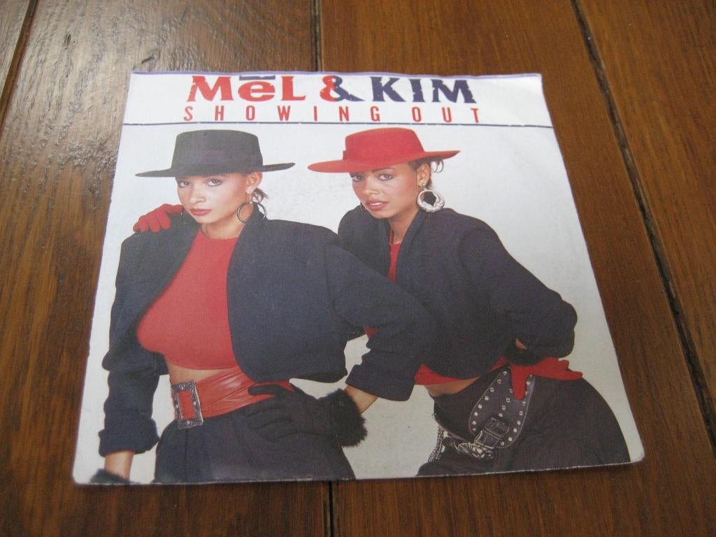 Mel and kim showing out 80s hit, 7 inch, Single, Ophalen of Verzenden, Zo goed als nieuw