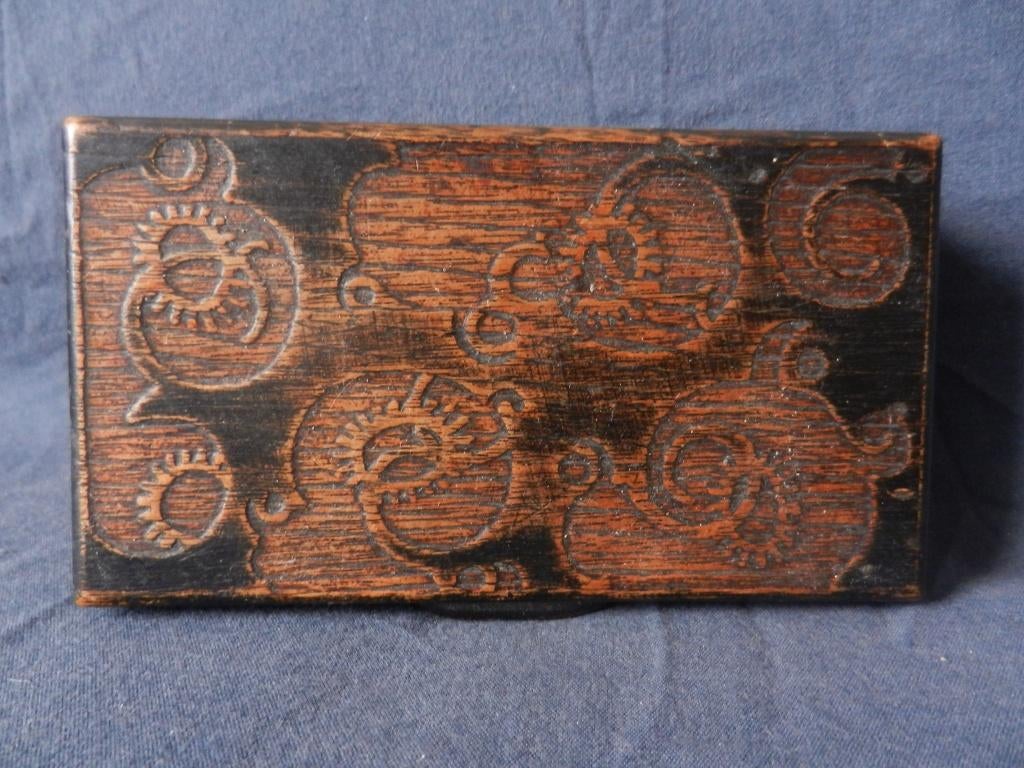 Houten doosje Amsterdamse School Relief v Microben L Bogtman, Antiek en Kunst, Antiek | Woonaccessoires, Ophalen of Verzenden