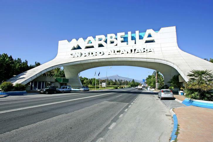 Luxe appartement Marbella op golfbaan Guadalmina San Pedro, Vakantie, Dorp, 2 slaapkamers, Appartement, Open haard