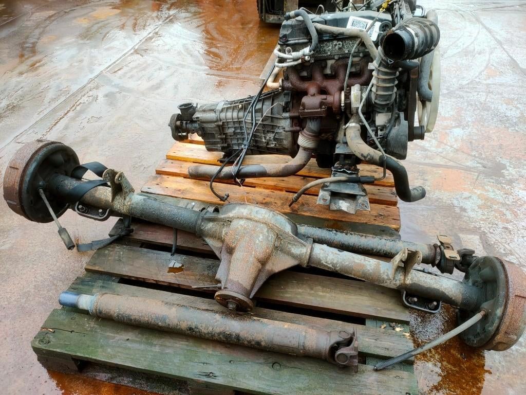 ford transit motor met bak en aandrijflijn, 2.4 diesel 2005, Ophalen, Gebruikt, Ford, Motor