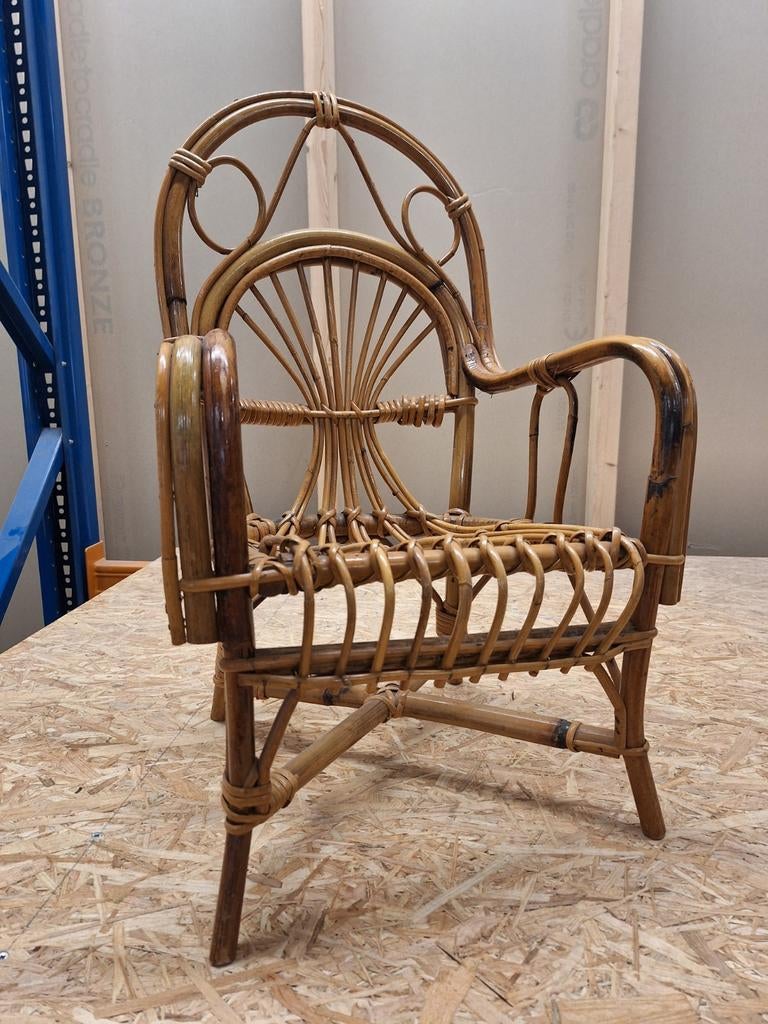 Vintage rotan kinderstoeltje WD29, Antiek en Kunst, Antiek | Meubels | Stoelen en Banken, Ophalen