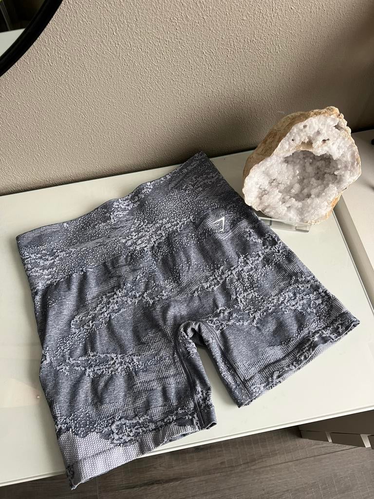 Gymshark short, Kleding | Dames, Sportkleding, Maat 38/40 (M), Ophalen of Verzenden, Grijs, Fitness of Aerobics