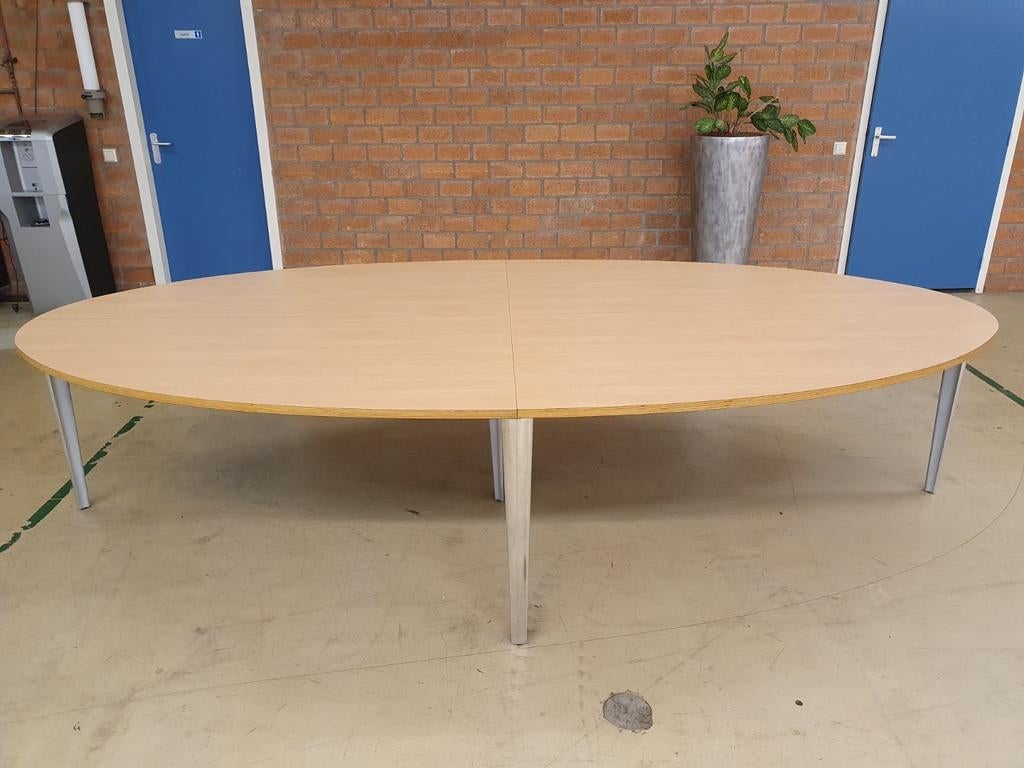 Vergadertafel König & Neurath 320x150, Ophalen, 200 cm of meer, Zo goed als nieuw, 200 cm of meer