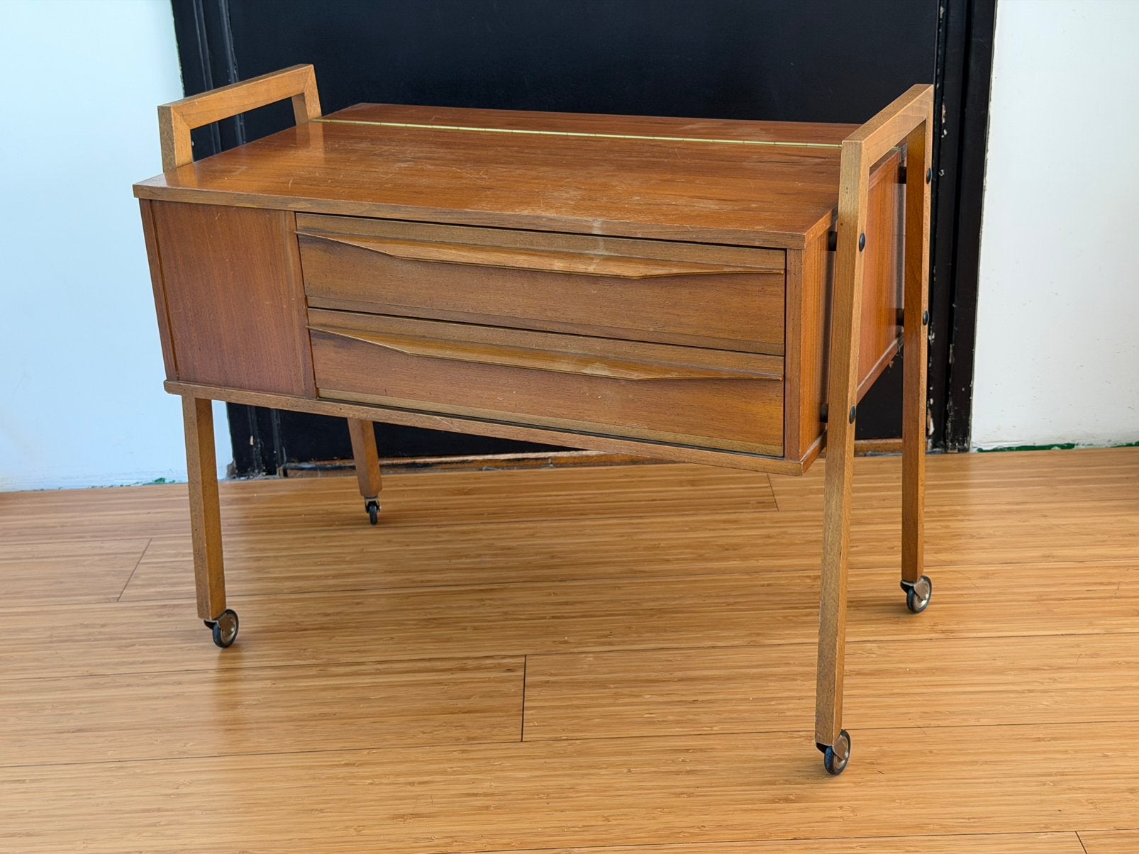Vintage Teak Bijzettafeltje/ Sidetable/ Naaikistje - Deens, Huis en Inrichting, Ophalen, Gebruikt, 50 tot 100 cm, Vintage Deena Design