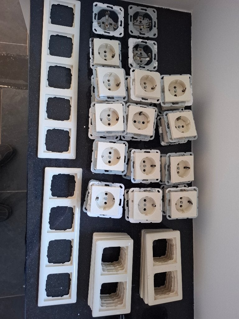 Creme en wit schakelmateriaal Gyra Peha en Berker, Ophalen, Gebruikt, Overige typen