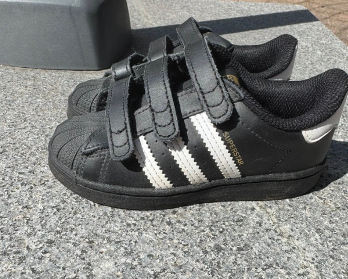 Adidas superstar, Ophalen of Verzenden, Zo goed als nieuw, Jongen of Meisje, Schoenen