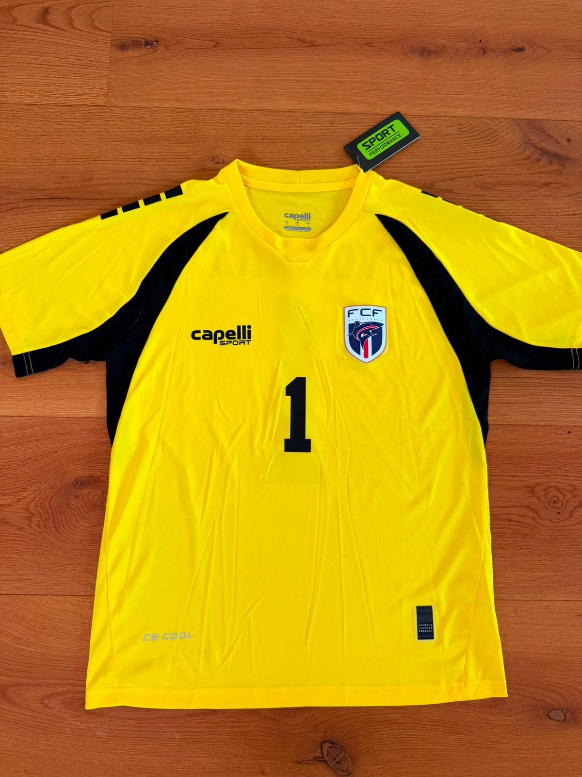 Cabo Verde voetbalshirt Vozinha maat S nieuw, Geel, Nieuw, Ophalen of Verzenden, Voetbal