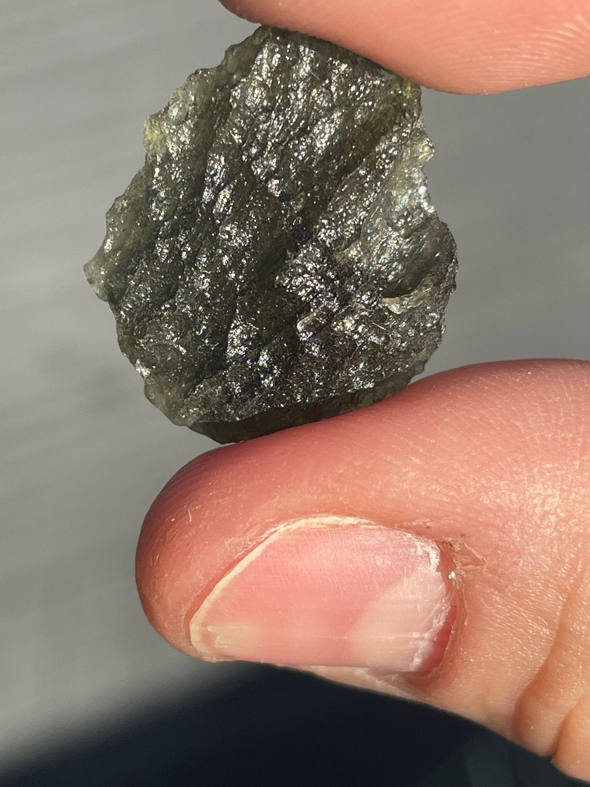 3 gram Moldaviet - Prachtig meteoriet stukje, Ophalen of Verzenden, Mineraal