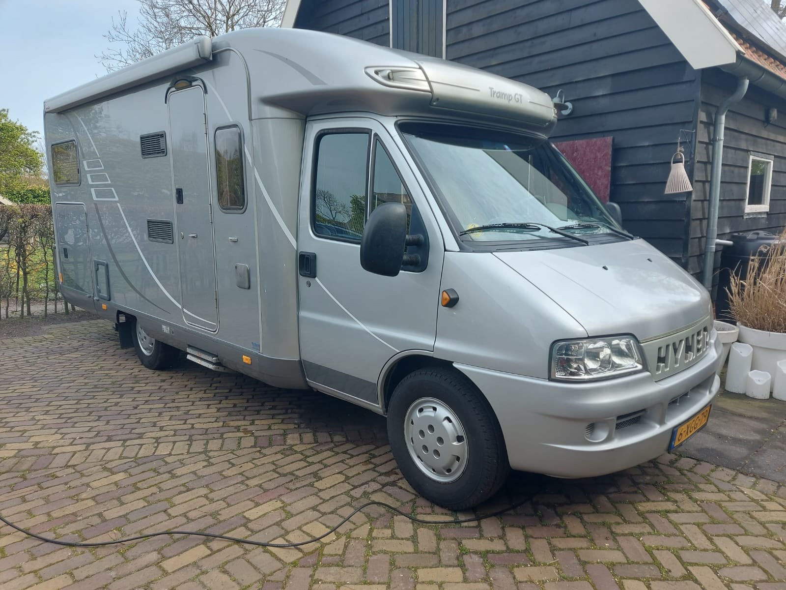 Mooie Hymer camper, in uitstekend staat. Kleur grijs., Standaard zit, Fiat, Tot en met 3, Particulier