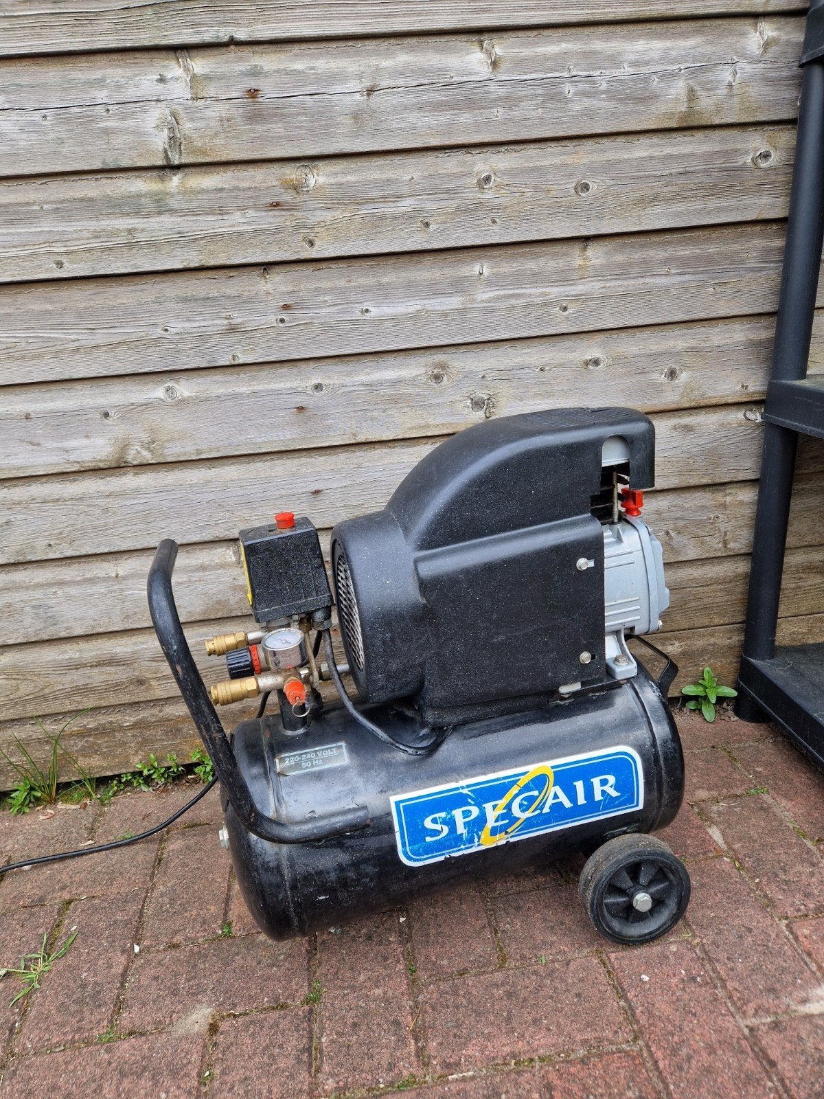 Specair Compressor 24 liter - Mobiel en Krachtig, Doe-het-zelf en Verbouw, Compressors, Gebruikt, 6 tot 10 bar, Ophalen of Verzenden