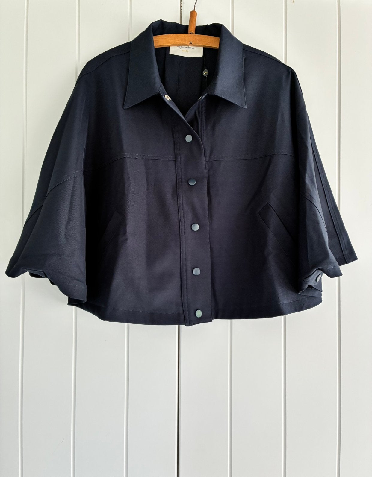 Ambika Studio Donkerblauwe Cape Jas / Poncho Jack (One Size), Maat 38/40 (M), Nieuw, Jasje, Verzenden