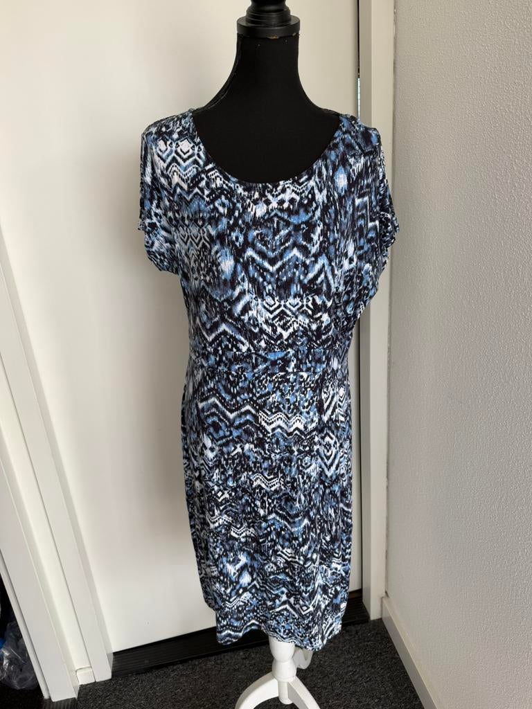 GErry Weber heerlijk rekbare Jurk mt 42 L blauwtinten Koopje, Kleding | Dames, Jurken, Maat 42/44 (L), Zo goed als nieuw, Knielengte