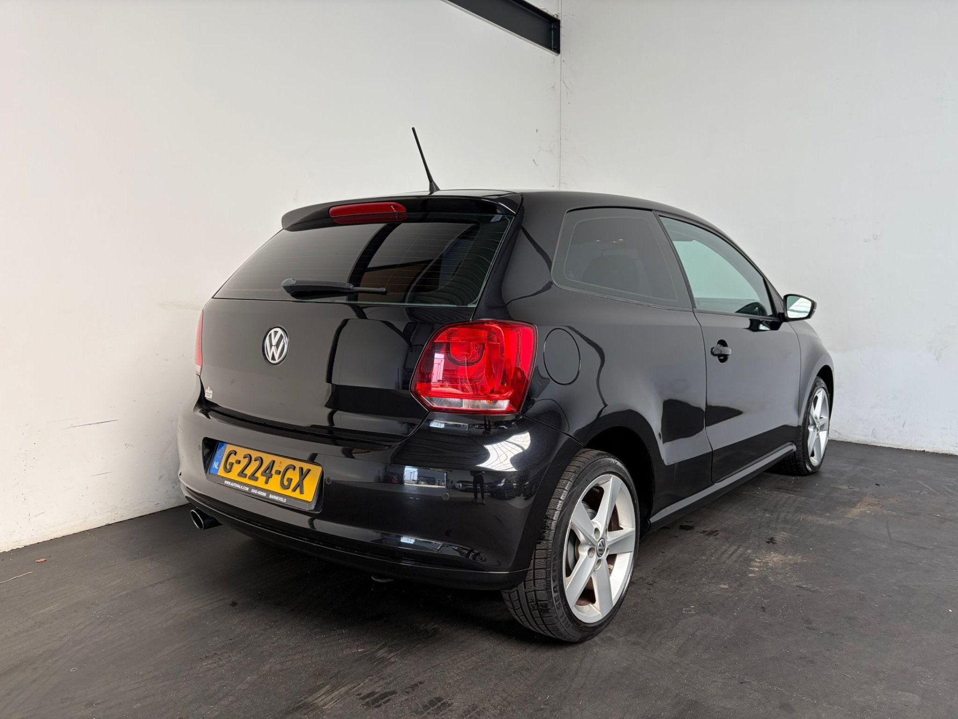 Volkswagen Polo 1.4-16V Comfortline. Clima. Cruise!, Voorwielaandrijving, 86 pk, 4 cilinders, Zwart