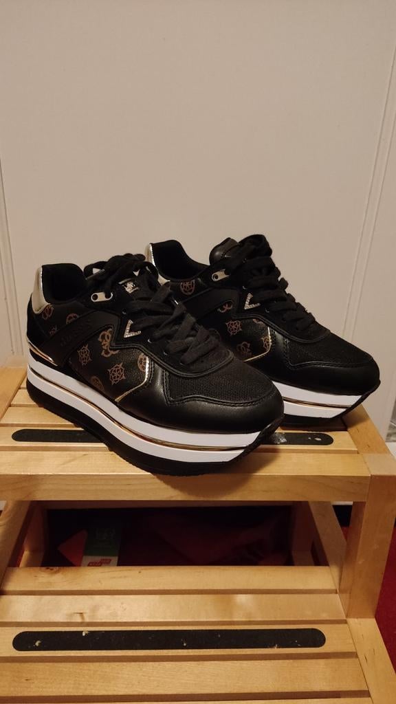 Plateau sneaker Guess maat 38, Ophalen of Verzenden, Nieuw, Sneakers of Gympen