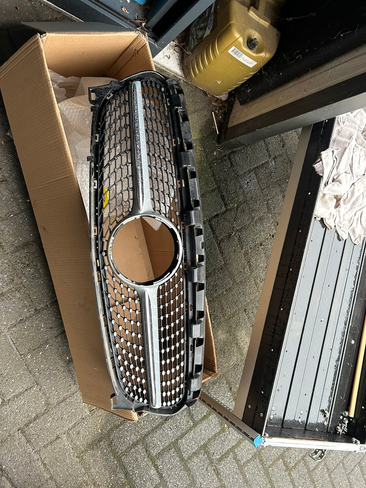 Diamond grill mercedes cla te koop, Ophalen of Verzenden, Voor, Bumper