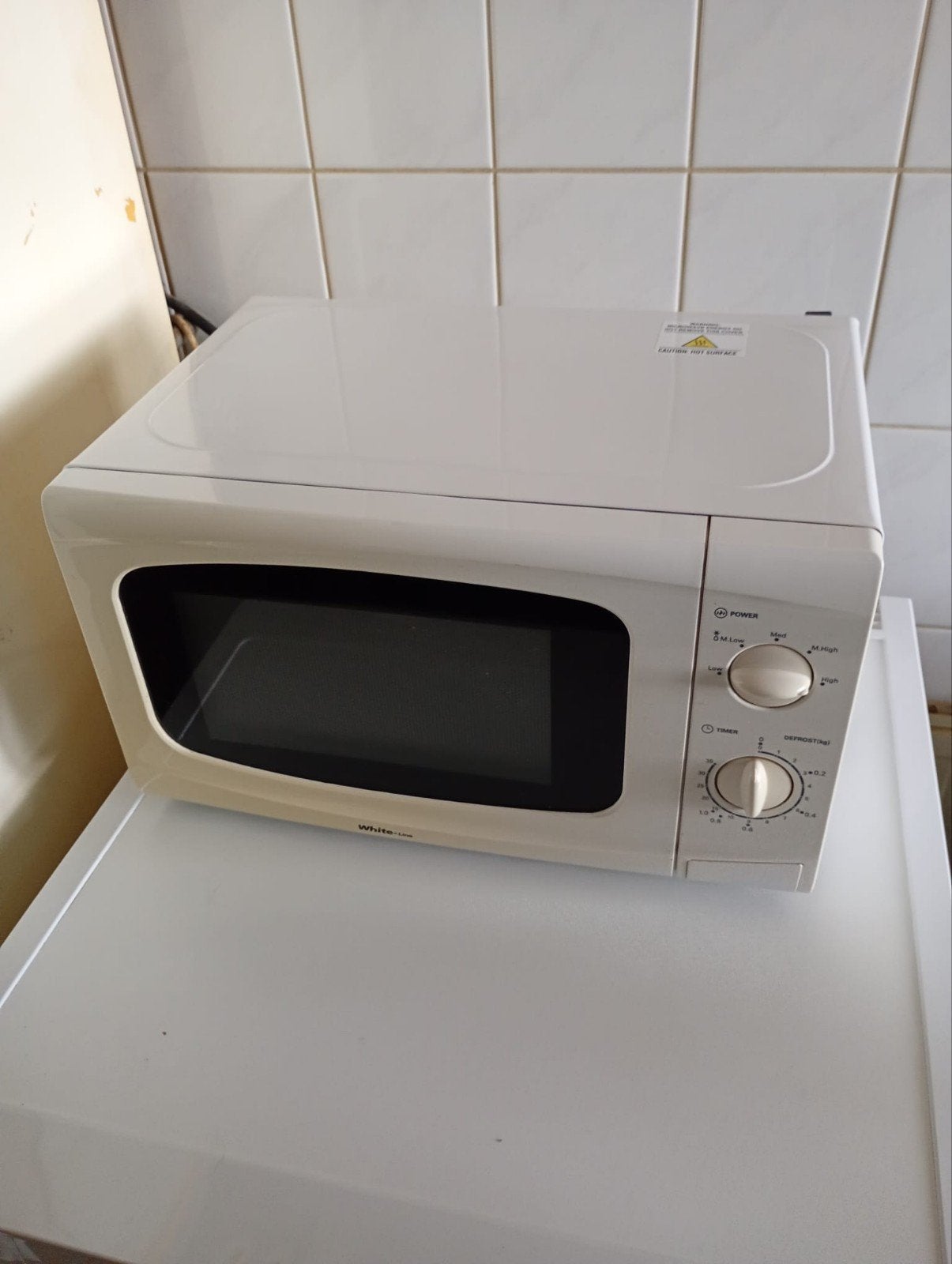White Line Magnetron, Witgoed en Apparatuur, Ophalen, Minder dan 45 cm, Magnetron, Draaiplateau