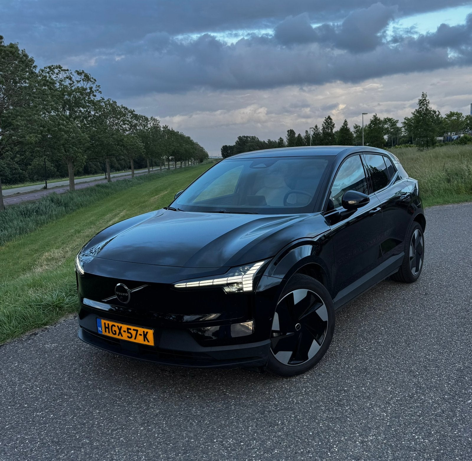 Volvo EX30 Ultra Extended Range private lease overname., Automaat, Achterwielaandrijving, EX30, Zwart