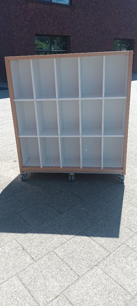 Boekenkast ( school ), Ophalen, Gebruikt, 100 tot 150 cm, 100 tot 150 cm