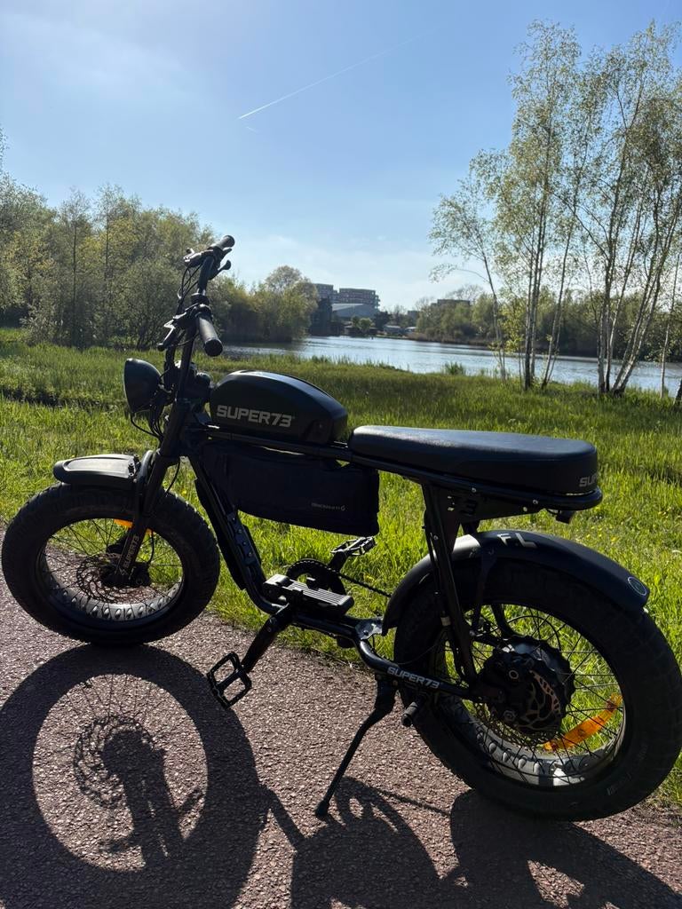 Super 73 S2 heeft slechts 550 km gelopen, Fietsen en Brommers, Zo goed als nieuw, 50 km per accu of meer, 55 tot 59 cm, Ophalen