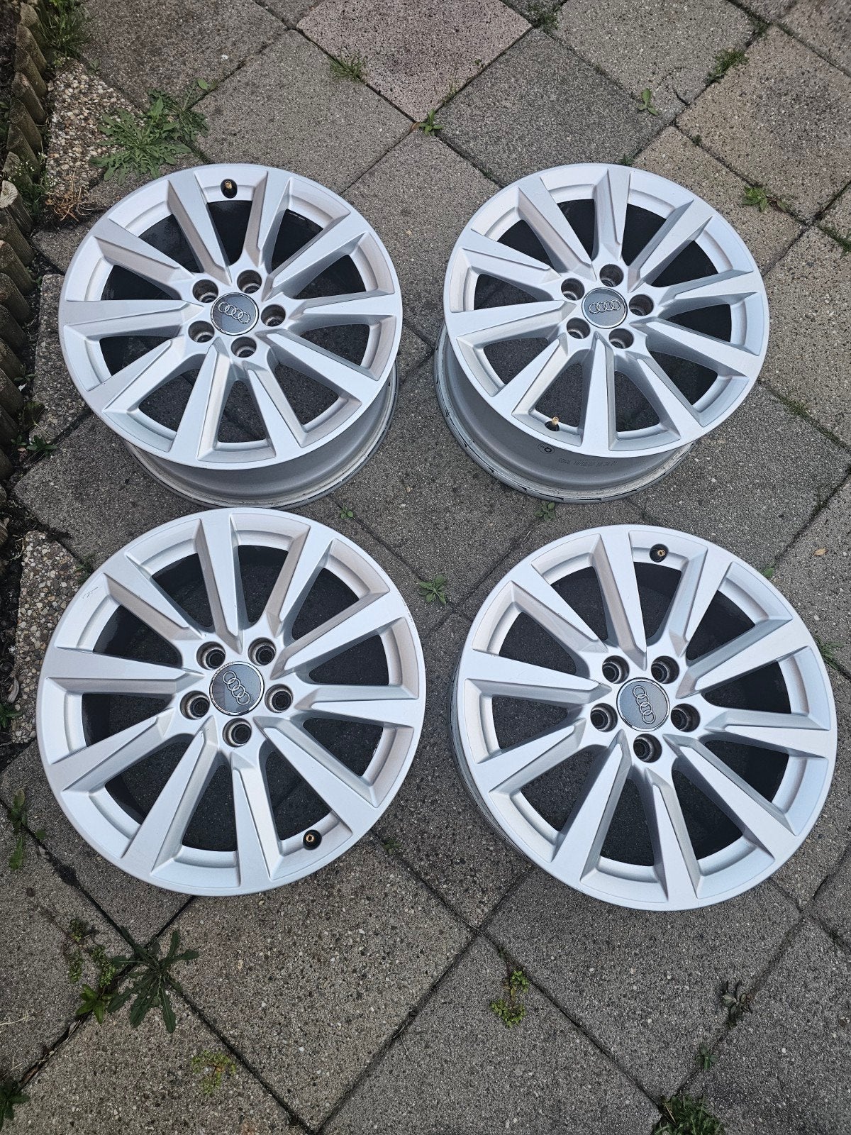 Velgen set 16 inch Audi A1 VW Polo, Auto-onderdelen, Banden en Velgen, Gebruikt, Velg(en), 16 inch, Ophalen of Verzenden