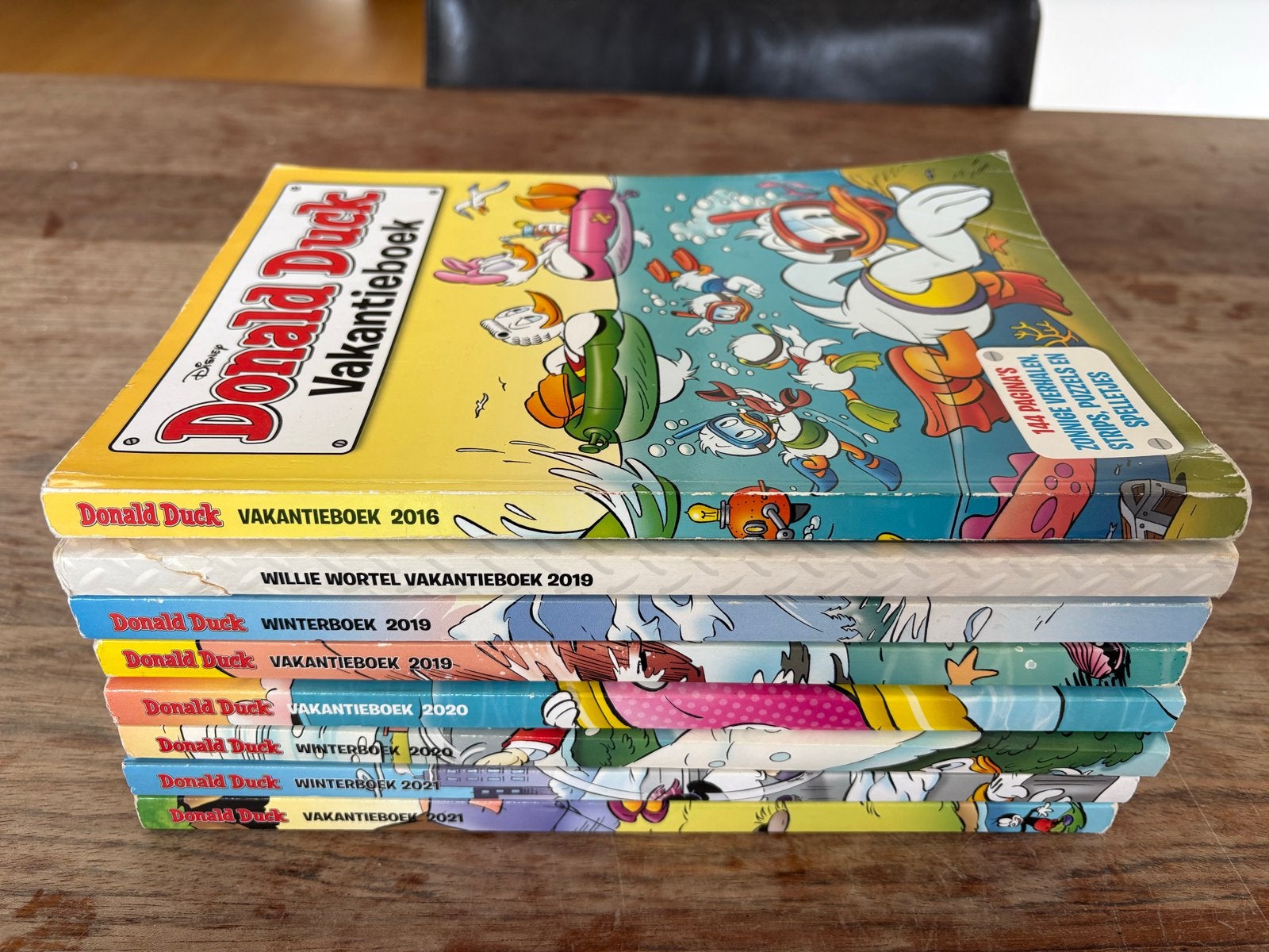 Donald Duck Vakantie- en Winterboeken - Diverse jaren, Meerdere stripboeken, Ophalen, Gelezen