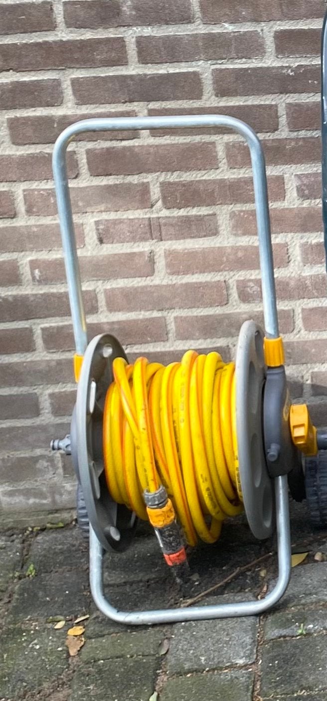 Slanghaspel met tuinslang, Tuin en Terras, Ophalen, Gebruikt, Tuinslanghaspel