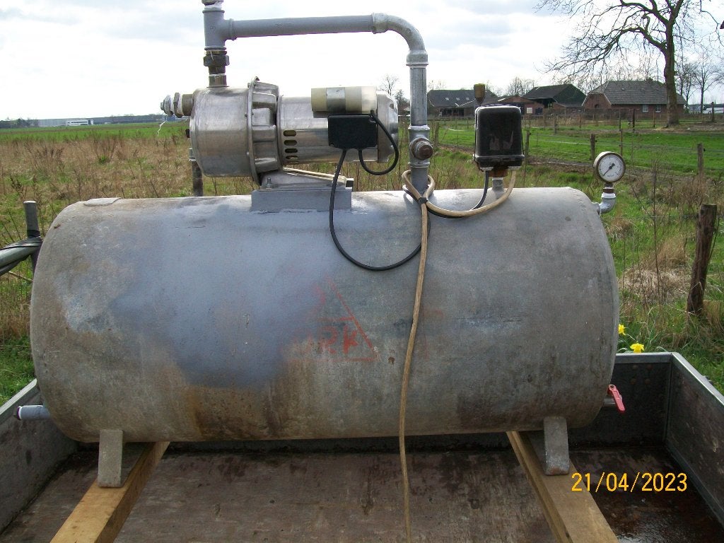 Hydrofoorpomp op drukketel, Ophalen, Gebruikt, Elektrisch, Hydrofoorpomp