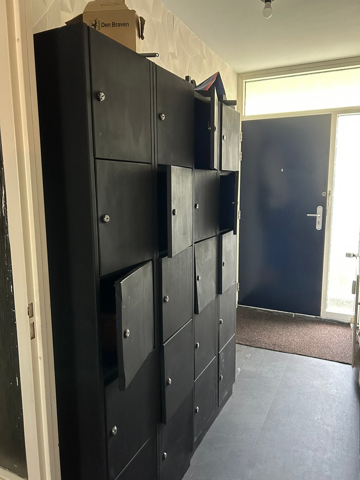 Lockerkasten, Ophalen, Gebruikt