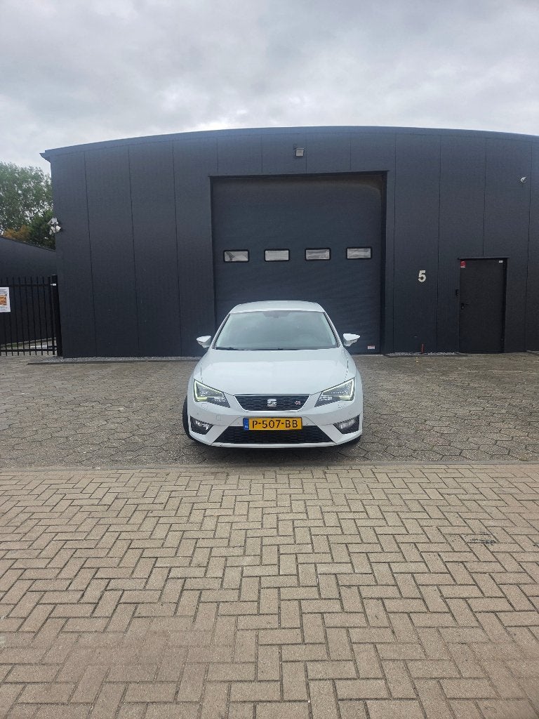 Seat Leon FR 1.4 TSI ACT 110KW 150 PK 2016 Wit, Auto's, Voorwielaandrijving, Zwart, 4 cilinders, Leon