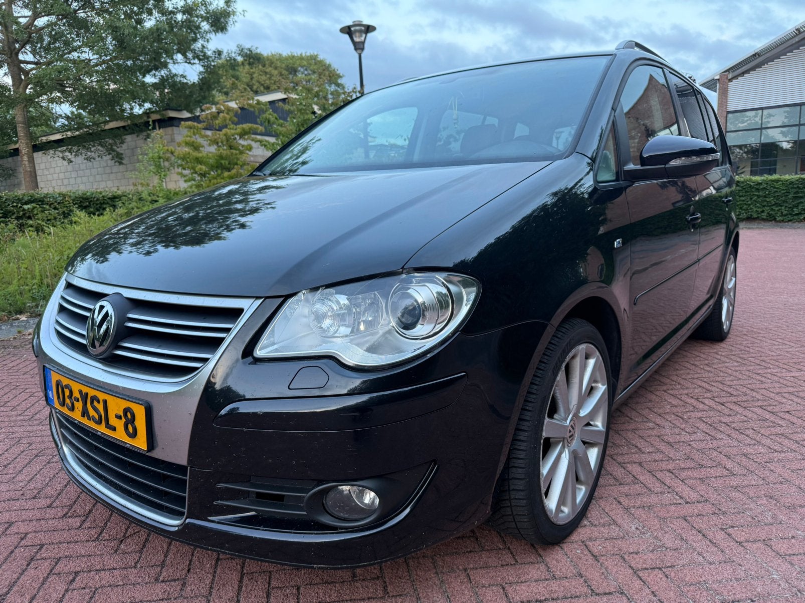 Volkswagen Touran 2.0 TDI 170pk DSG 2009 Zwart, 4 cilinders, Zwart, Particulier, 1600 kg