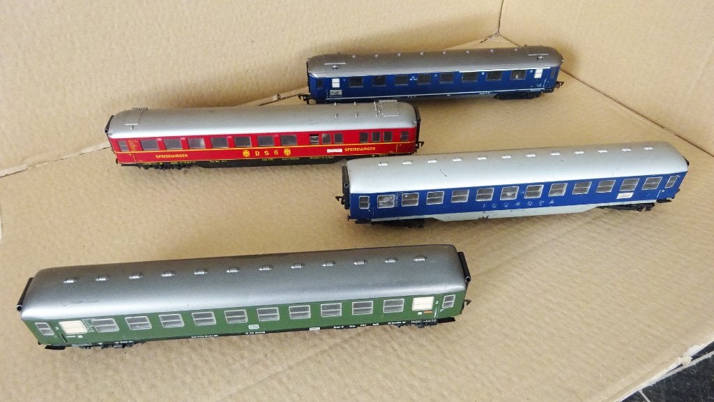 4 Fleischmann Personenwagons, Gebruikt, Gelijkstroom, Fleischmann, Wagon