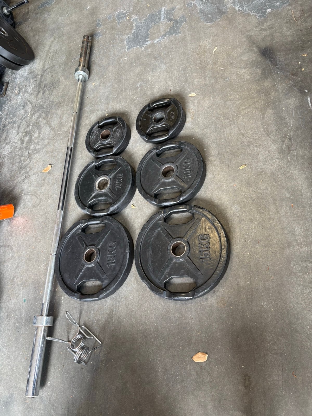 Olympische halter stang 180 cm met 60 kg schijven, Ophalen, 60 kg, Halterstang 180 cm, Halterset