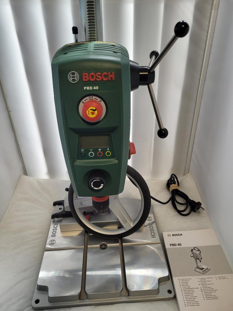 Bosch PBD 40 digitale kolomboormachine, Doe-het-zelf en Verbouw, Gereedschap | Boormachines, 600 watt of meer, Variabele snelheid