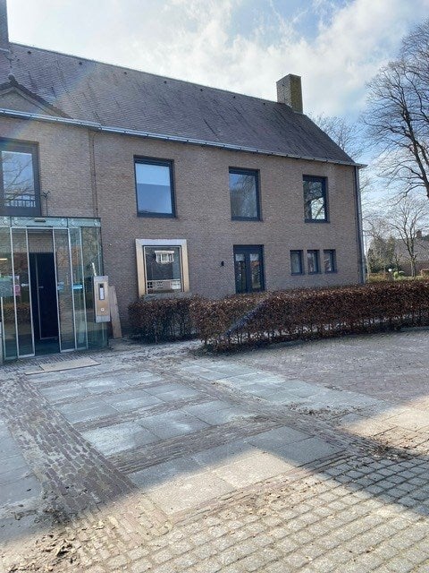 NIEUW! Woonruimte te huur Raadhuisplein, Vries