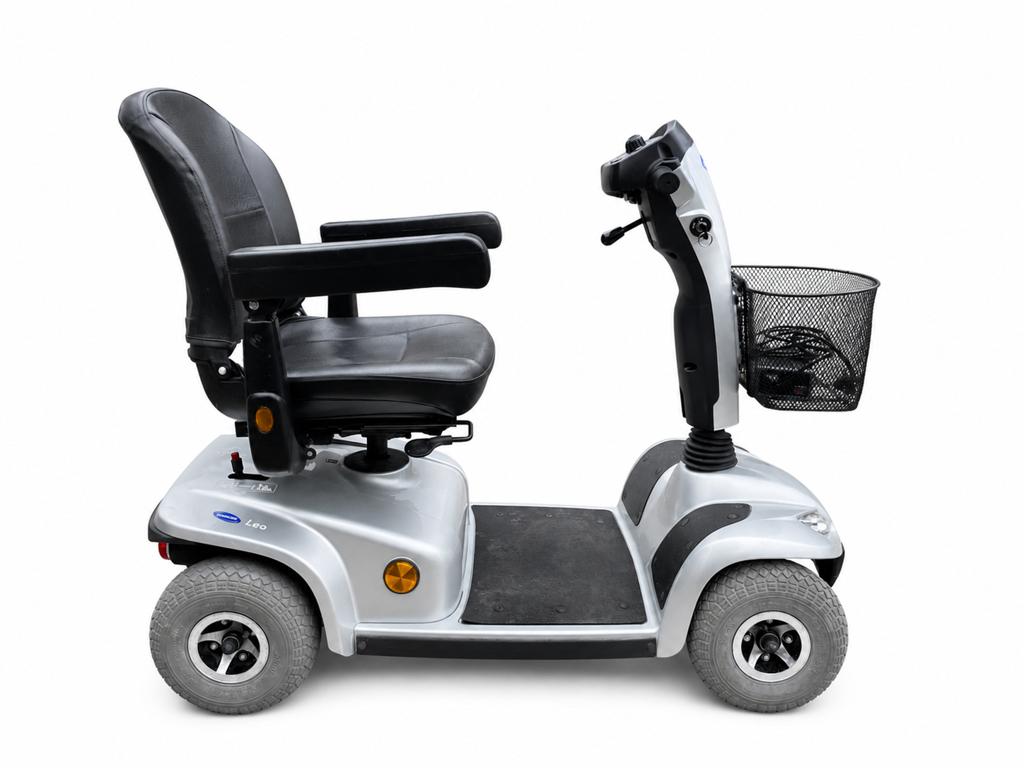 Scootmobiel, Diversen, Brommobielen en Scootmobielen, Gebruikt, Invacare, 36 t/m 45 km, 10 km/u of minder, Ophalen