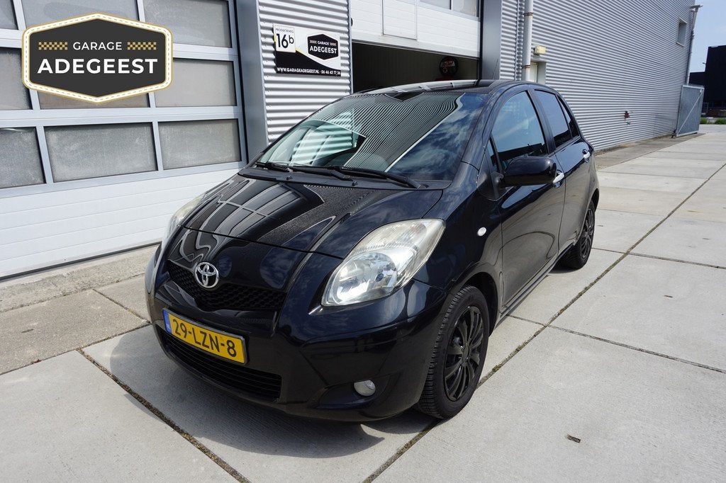 Toyota Yaris 1.3 VVTi Aspiration |Automaat|Airco|All-Season, Auto's, Euro 5, 4 cilinders, Zwart, 19 km/l