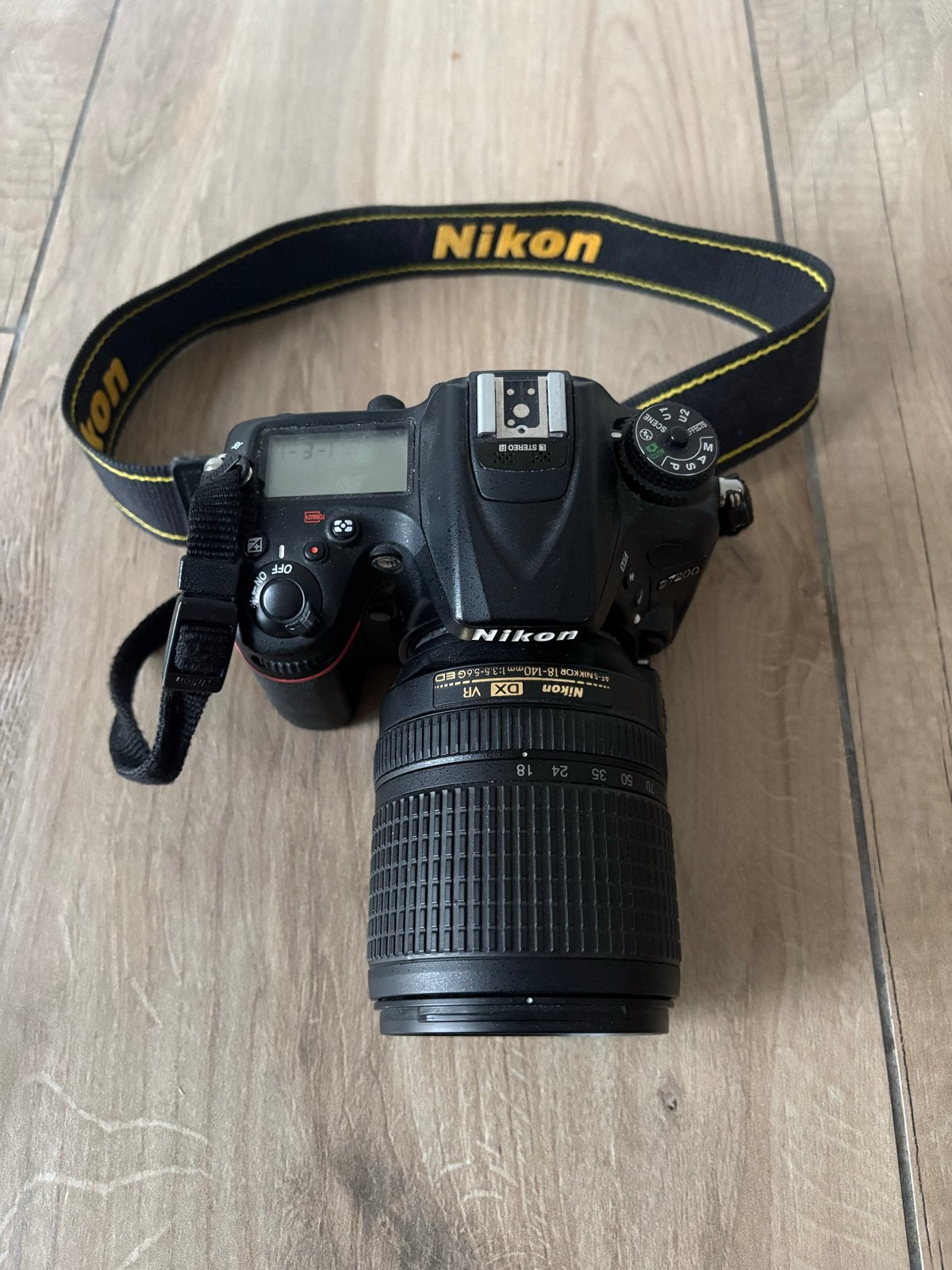 Nikon D7200 + Nikon AF-S Nikkor 18-140mm f/3.5-5.6G ED VR DX, Ophalen of Verzenden, Gebruikt, Spiegelreflex, Nikon