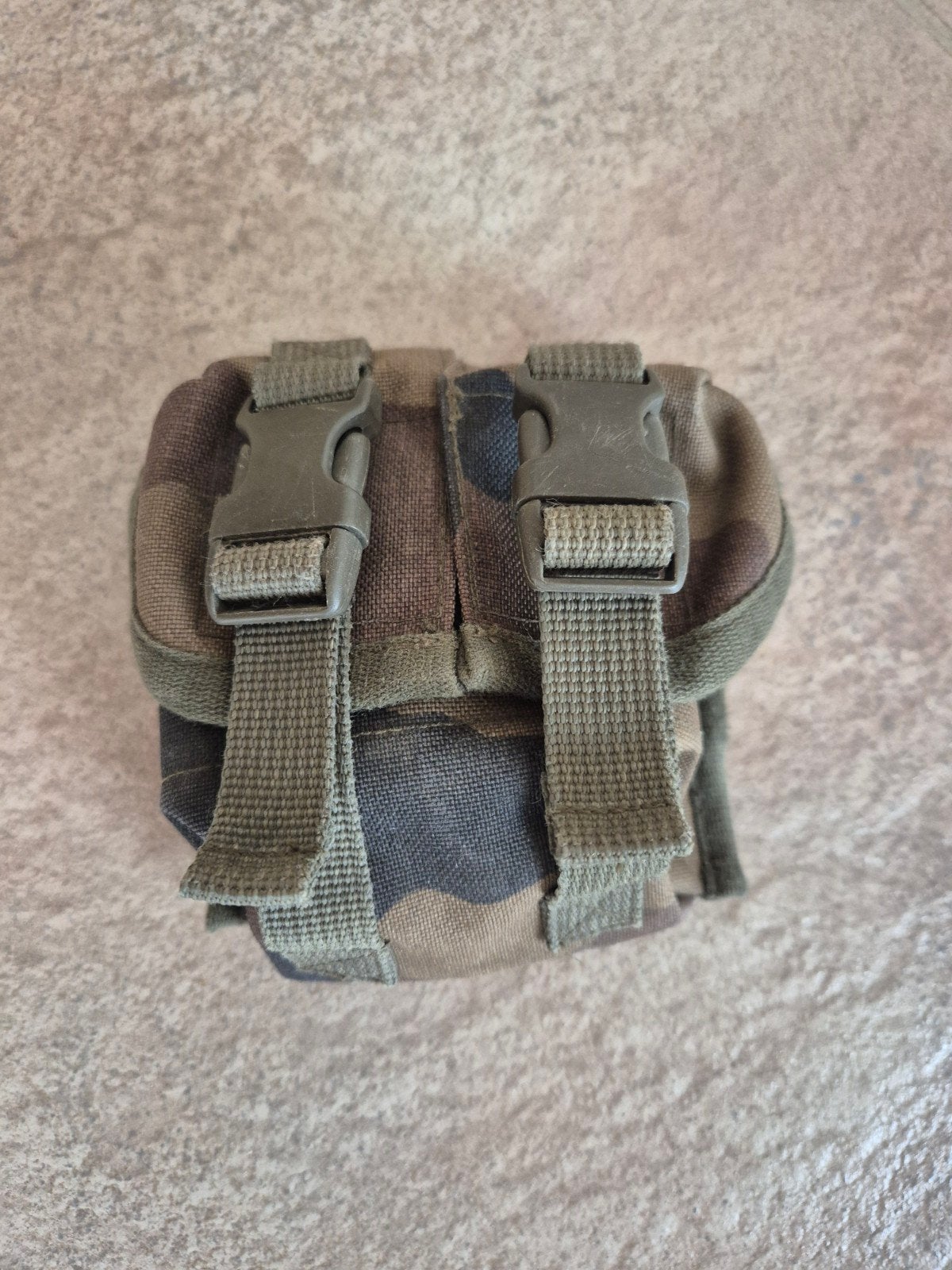 CE Camouflage Franse Grenade Pouch - MOLLE, Verzamelen, Ophalen of Verzenden