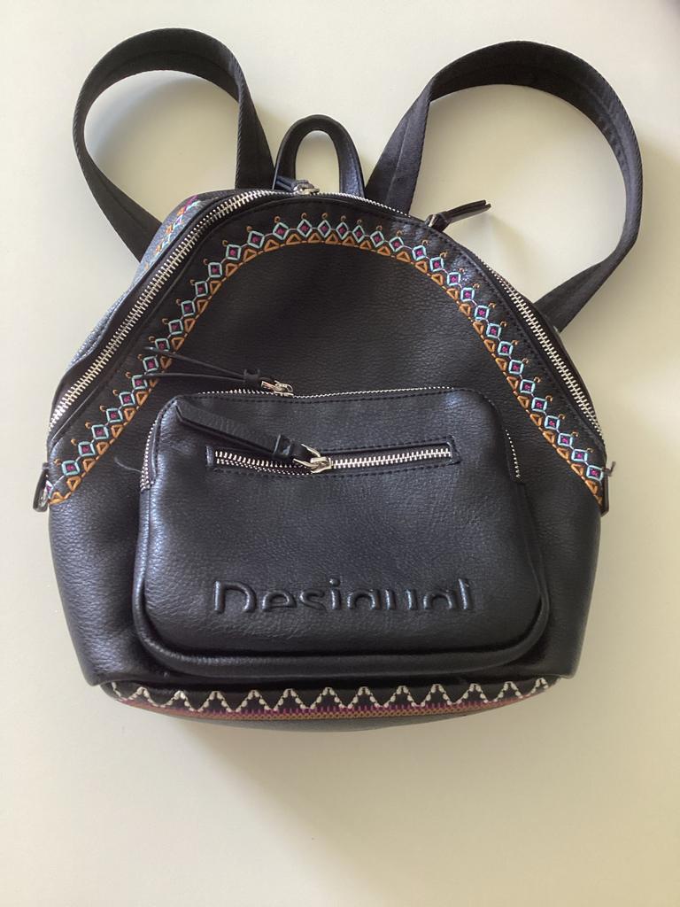 Nieuwe Desigual rugzak zwart - nieuw, Sieraden, Tassen en Uiterlijk, Ophalen of Verzenden, Nieuw, Overige merken