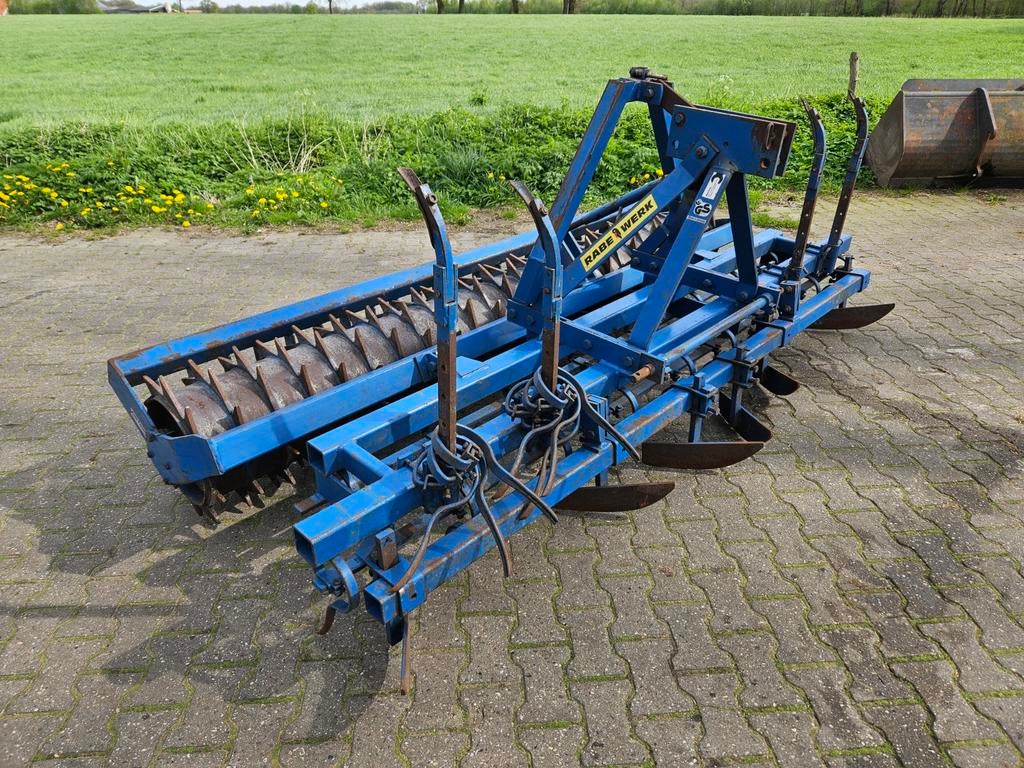 Rabewerk compacteg zaaibedbereider, Ophalen, Grondbewerking