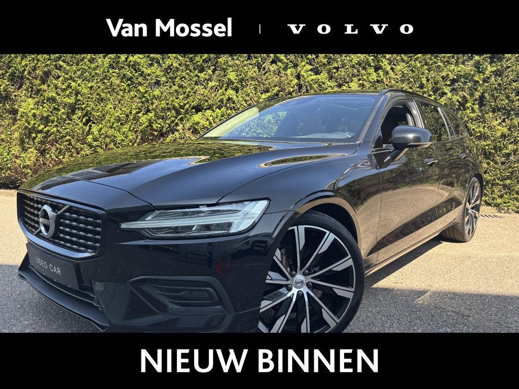 Volvo V60 D4 Momentum Pro|Leder|Panodak|Trekhaak|Aut., Auto's, Volvo, 12 maanden, Gebruikt, Euro 6, Automatische klimaatregeling