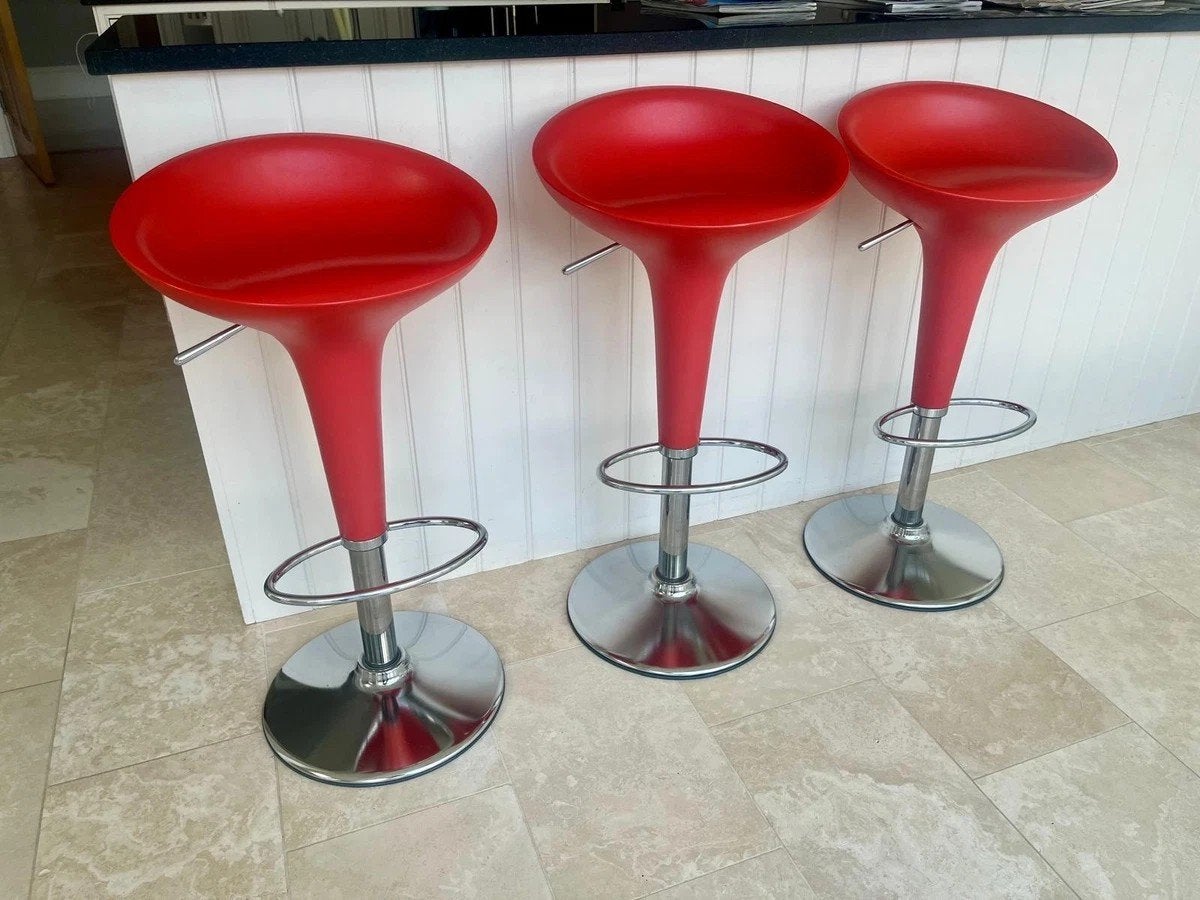 5 BOMBO barkrukken van MAGIS (rood), Huis en Inrichting, Ophalen, 60 tot 90 cm, Zo goed als nieuw, In hoogte verstelbaar