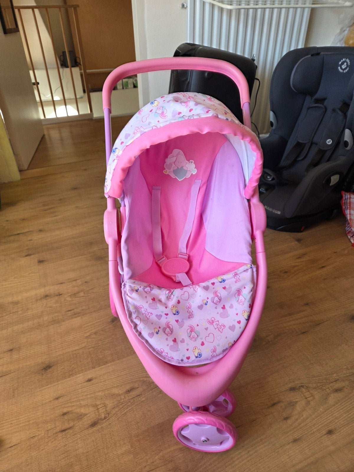 Baby Born poppenwagen, commode set en wipstoeltje, Kinderen en Baby's, Speelgoed | Poppen, Ophalen, Zo goed als nieuw, Babypop