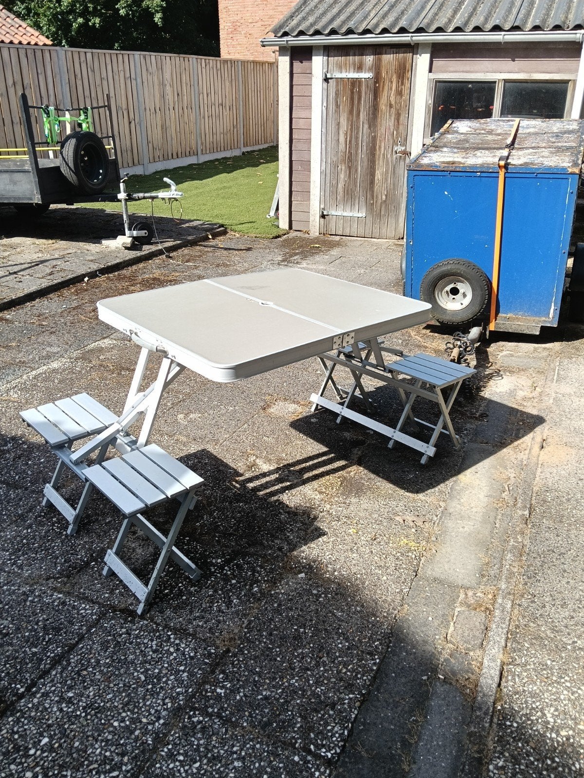 Opvouwbare campingtafel met 4 krukjes, Ophalen, Gebruikt, Campingtafel