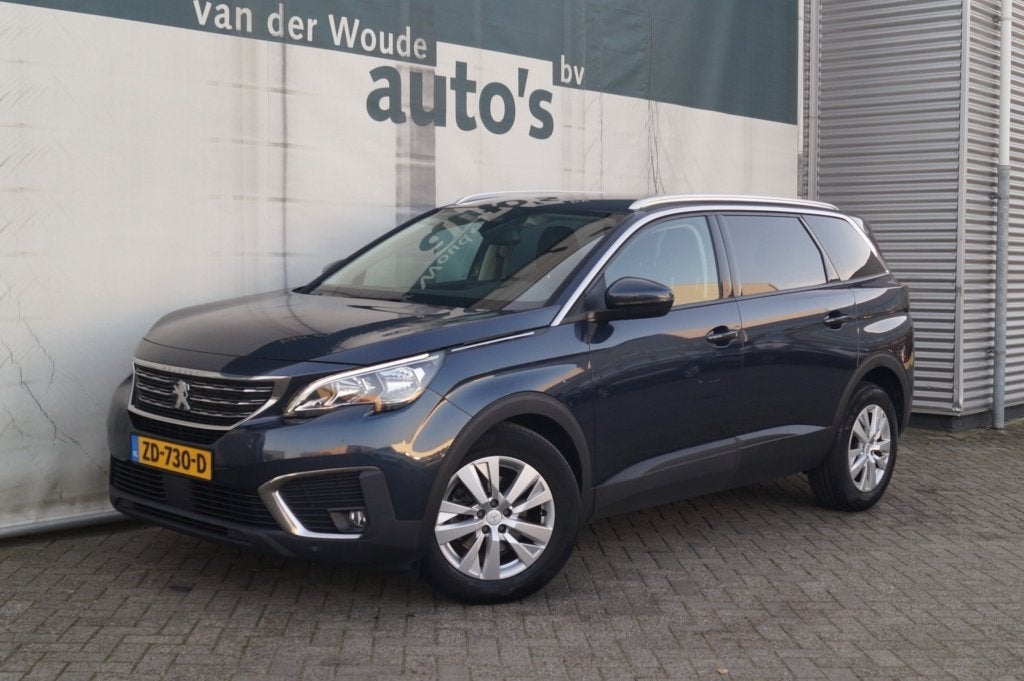 Peugeot 5008 1.2 PureTech 130pk Executive 7-persoons -NW.MOT, Auto's, Peugeot, Voorwielaandrijving, Gebruikt, 1199 cc, Blauw