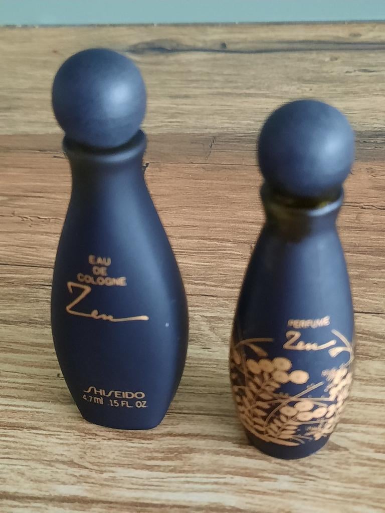 2 mooie oude vintage parfumminiaturen van Shiseido, Zen, Ophalen of Verzenden, Miniatuur