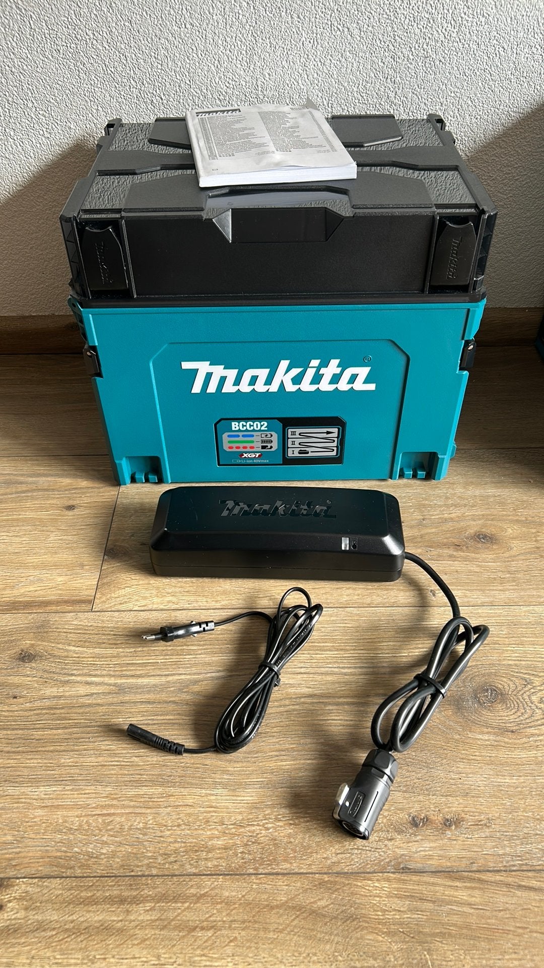 Makita XGT BCC002 12 x accu lader 40volt, Doe-het-zelf en Verbouw, Gereedschap | Machine-onderdelen en Toebehoren, Ophalen, Zo goed als nieuw